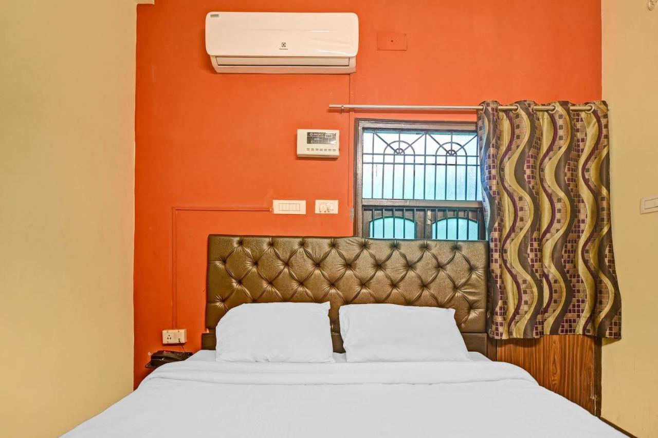 Oyo 7498 Hotel Aparajita バラナシ エクステリア 写真