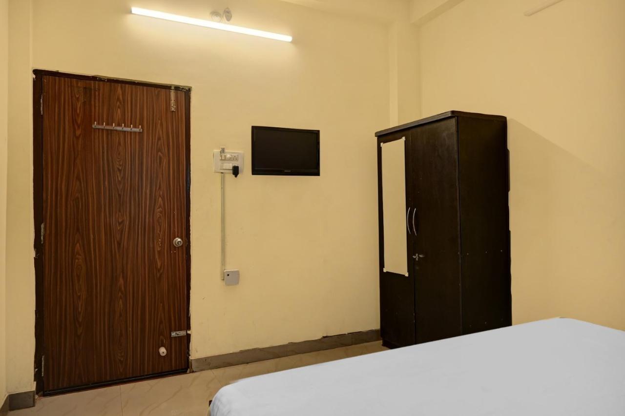 Oyo 7498 Hotel Aparajita バラナシ エクステリア 写真