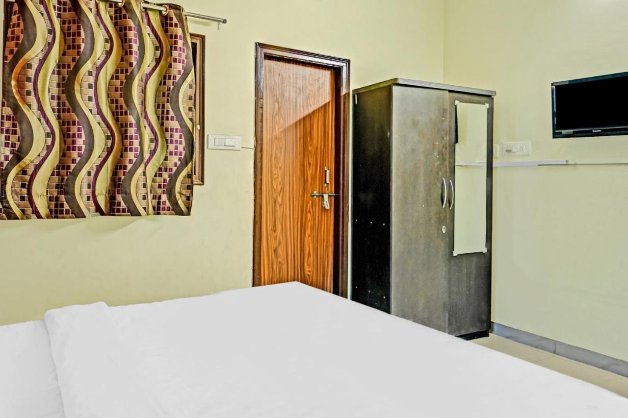 Oyo 7498 Hotel Aparajita バラナシ エクステリア 写真