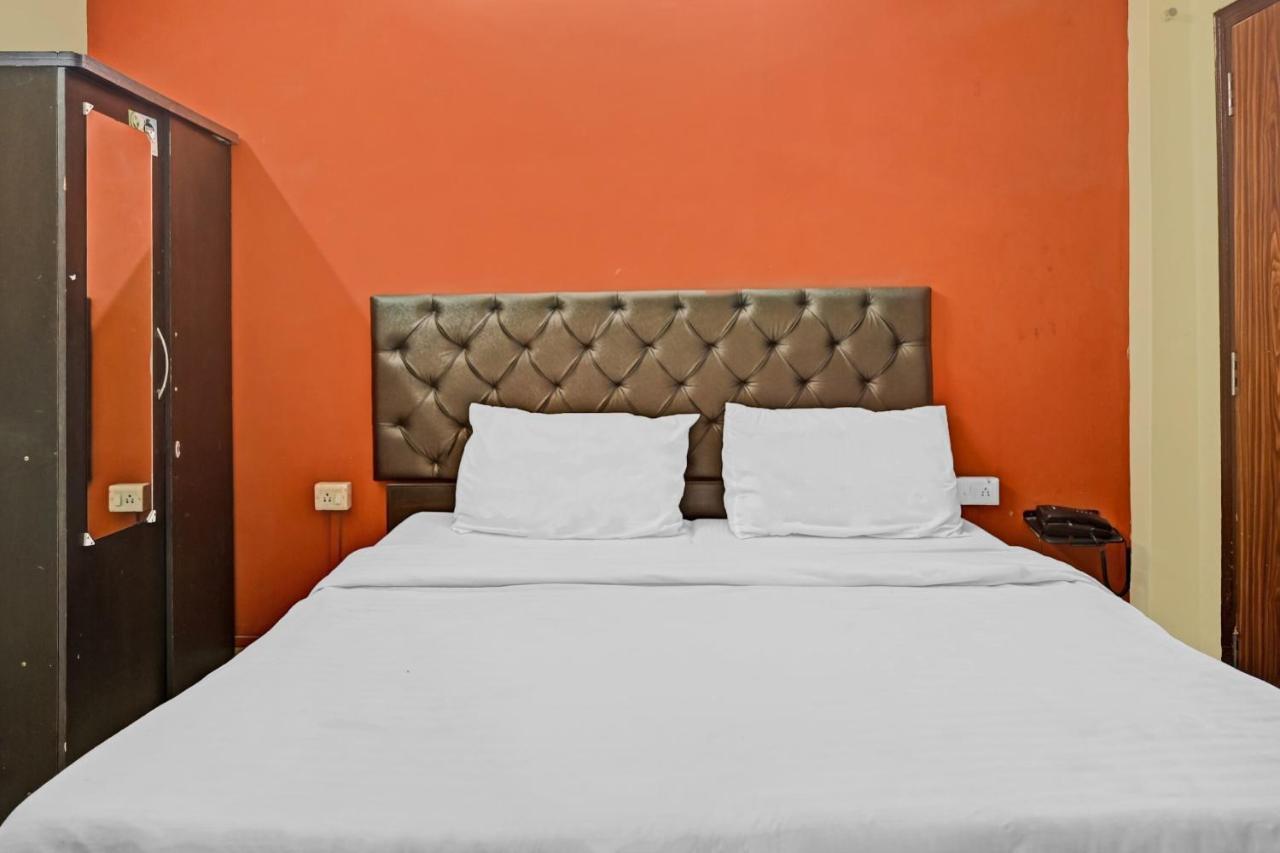 Oyo 7498 Hotel Aparajita バラナシ エクステリア 写真