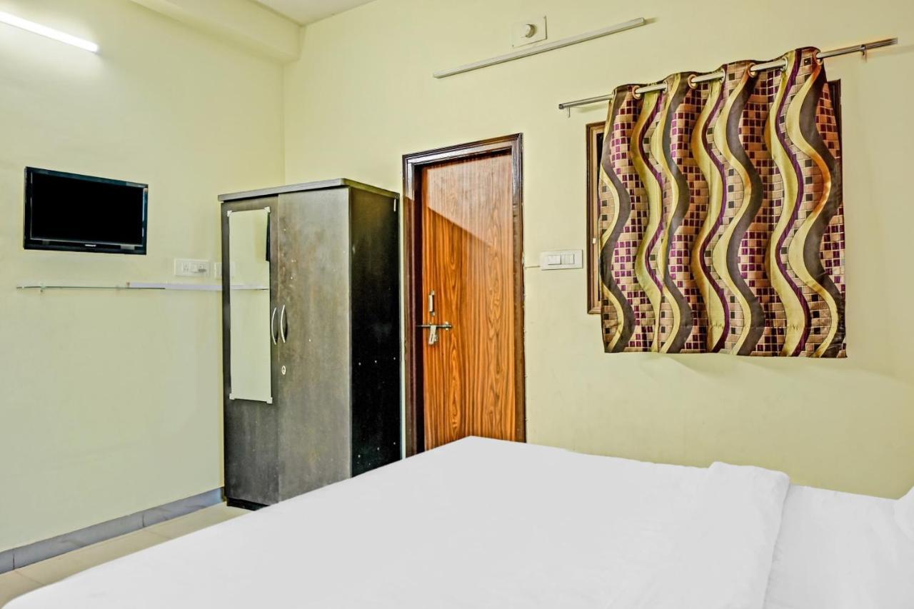 Oyo 7498 Hotel Aparajita バラナシ エクステリア 写真